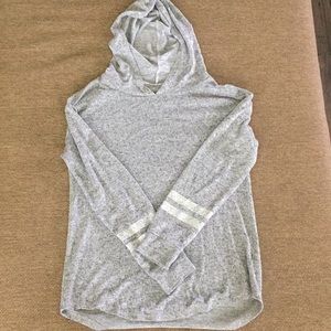 Pull over justice shirt with hood